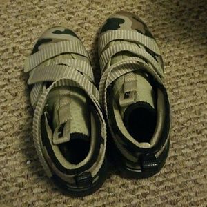 Nike army boy sneakers